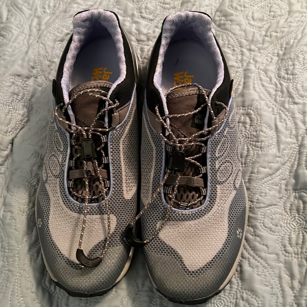 Jack Wolfskin cross shield shoes